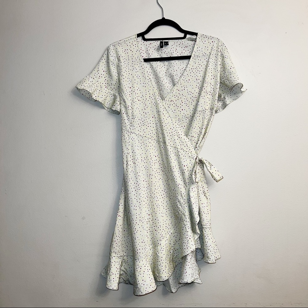 Vero Moda | Henna 2/4 Wrap Frill Dress Petite French Vanilla Flower Size Medium